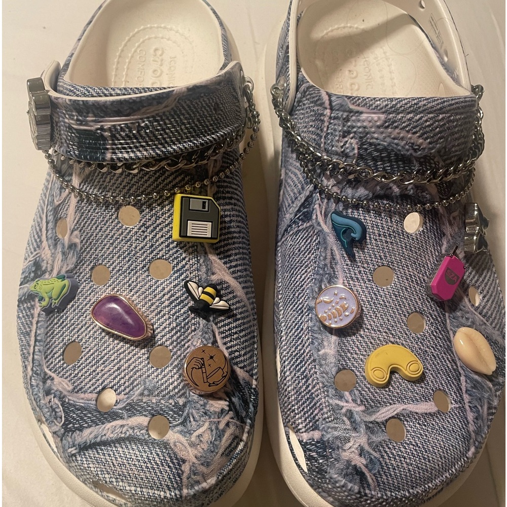 Crocs